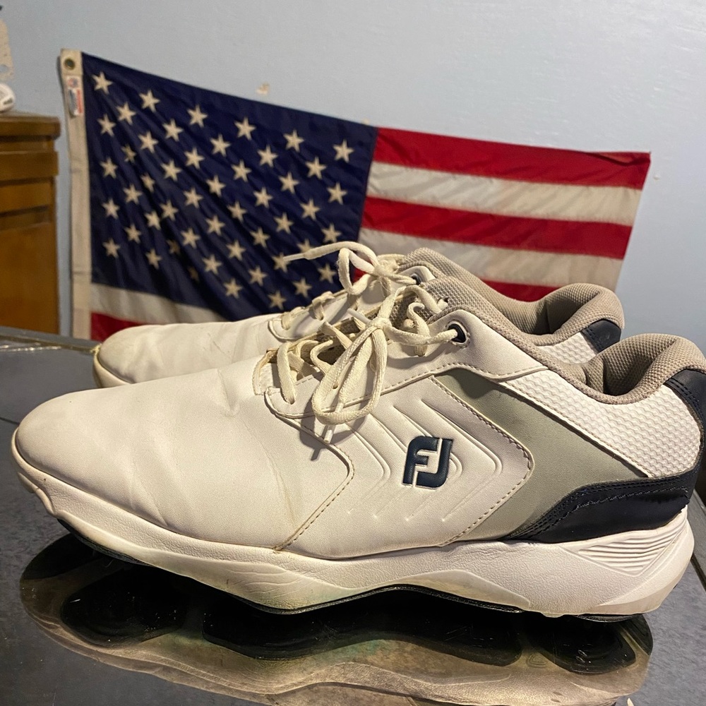 Footjoy golf shoes